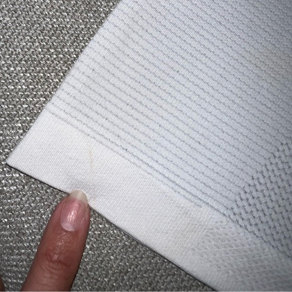 Lululemon 🍋 Swiftly White Racerback Tank Top Size 6 - Picture 6 of 7